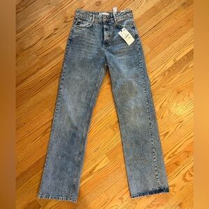 NWT Zara Jeans Mid Rise Full Length Straight Fit sz 8, medium wash